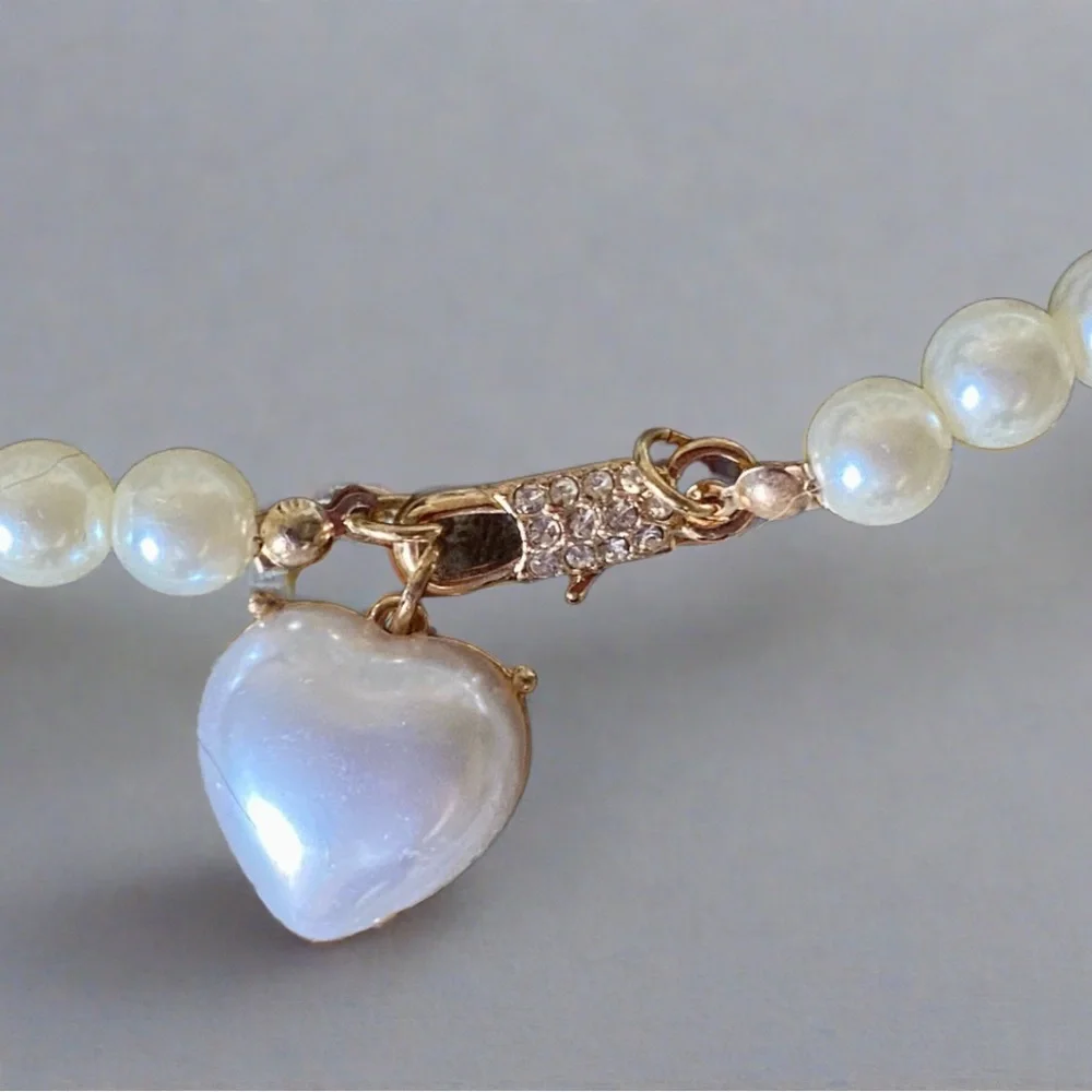 Bark Fifth Avenue – Heart & Pearl Pet Necklace Rhinestone Clasp Size Large